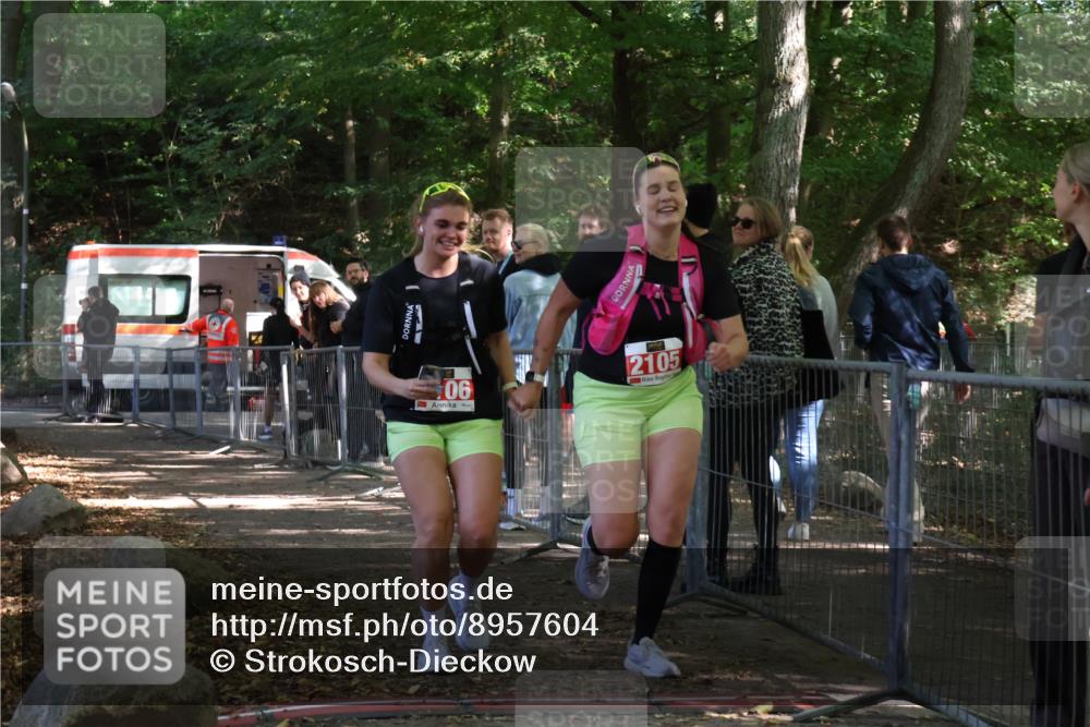 28.09.2025 - 33. Volkslauf durch das schöne Alstertal Strokosch-Dieckow http://msf.ph/oto/8957604 28.09.2025 13:03:35 Ziel 2105 meine-sportfotos.de