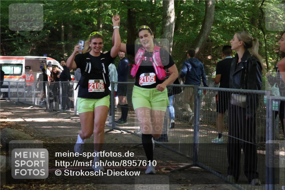 28.09.2025 - 33. Volkslauf durch das schöne Alstertal Strokosch-Dieckow http://msf.ph/oto/8957610 28.09.2025 13:03:36 Ziel 2105 meine-sportfotos.de