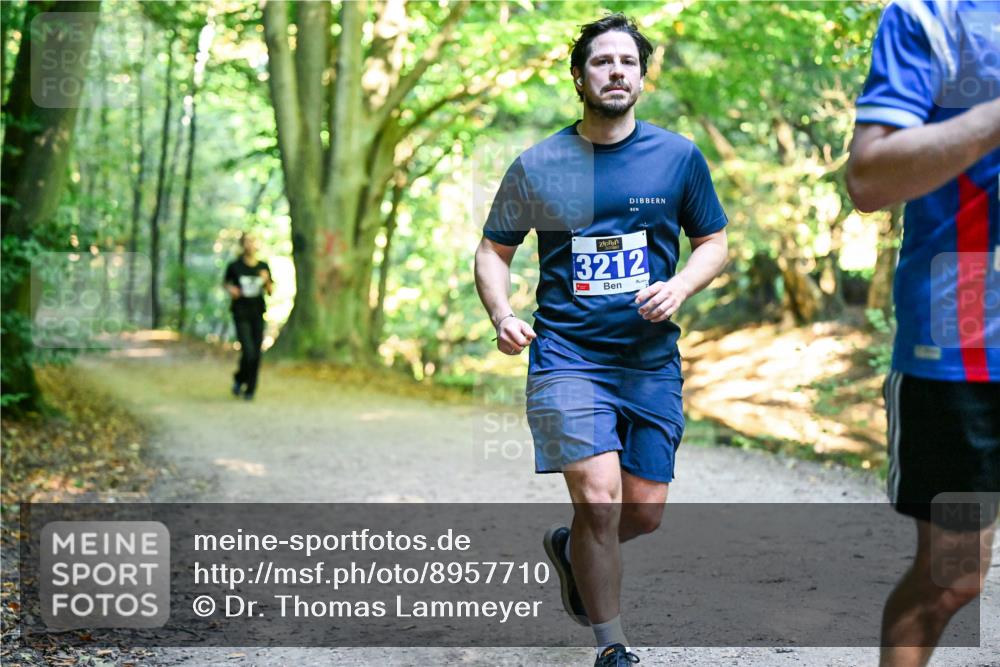 28.09.2025 - 33. Volkslauf durch das schöne Alstertal Dr. Thomas Lammeyer http://msf.ph/oto/8957710 28.09.2025 10:49:10 Laufen 3212 meine-sportfotos.de