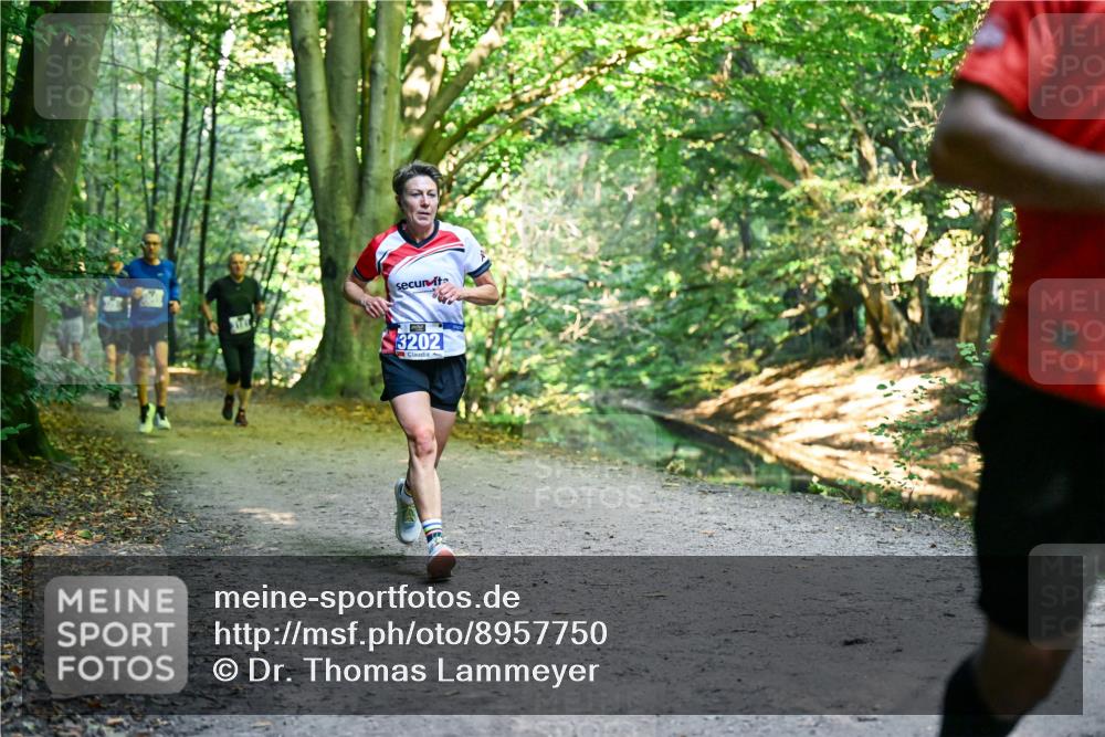 28.09.2025 - 33. Volkslauf durch das schöne Alstertal Dr. Thomas Lammeyer http://msf.ph/oto/8957750 28.09.2025 10:49:20 Laufen 3202 meine-sportfotos.de