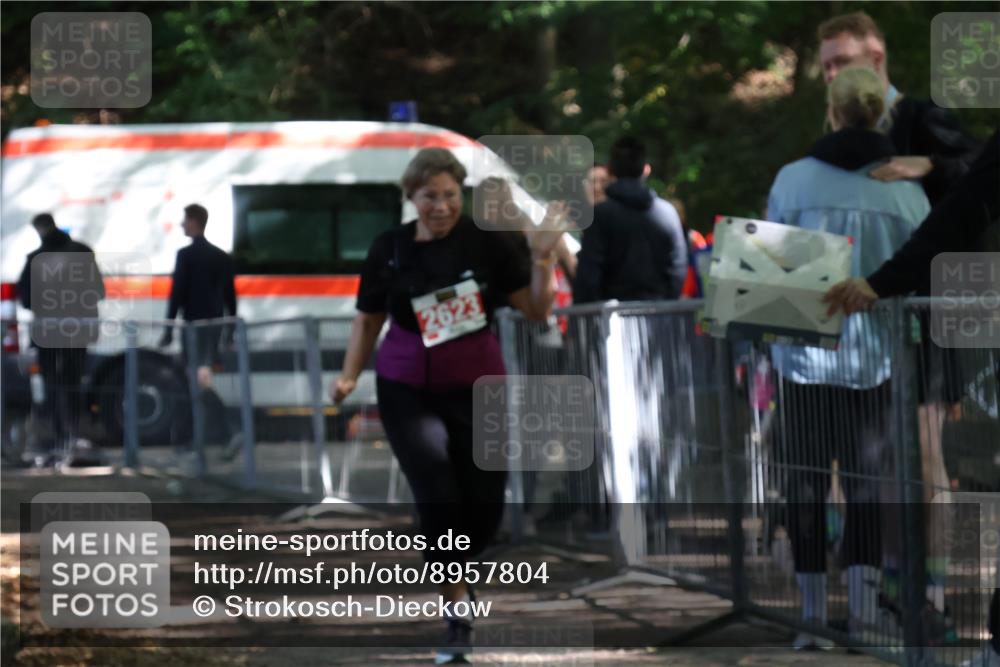 28.09.2025 - 33. Volkslauf durch das schöne Alstertal Strokosch-Dieckow http://msf.ph/oto/8957804 28.09.2025 13:05:40 Ziel 2623 meine-sportfotos.de