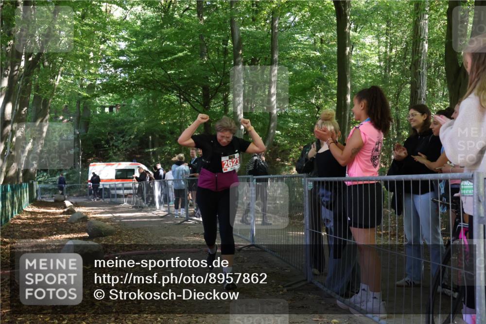 28.09.2025 - 33. Volkslauf durch das schöne Alstertal Strokosch-Dieckow http://msf.ph/oto/8957862 28.09.2025 13:05:44 Ziel 2623 meine-sportfotos.de
