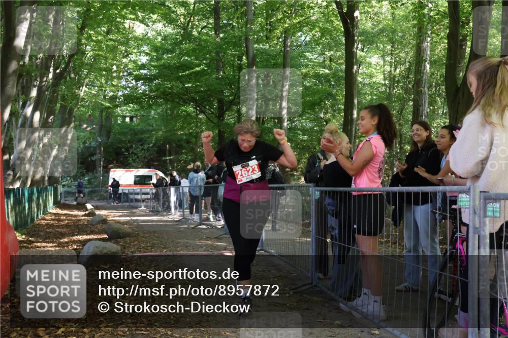 28.09.2025 - 33. Volkslauf durch das schöne Alstertal Strokosch-Dieckow http://msf.ph/oto/8957872 28.09.2025 13:05:44 Ziel 2623 meine-sportfotos.de