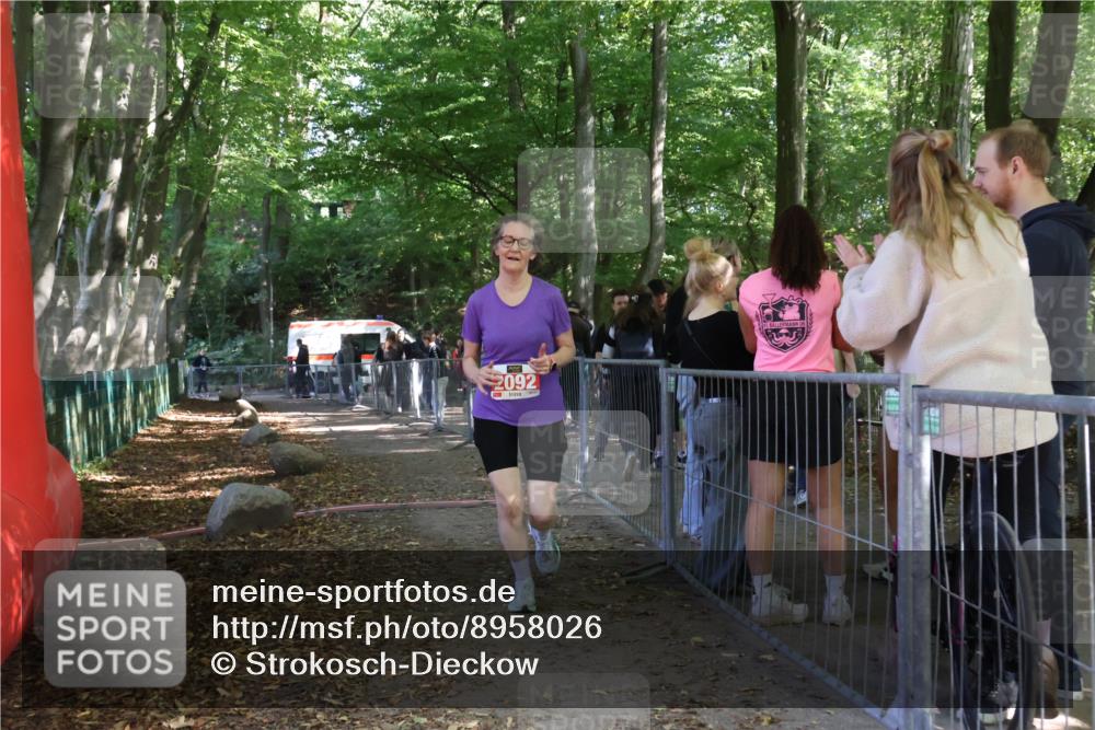 28.09.2025 - 33. Volkslauf durch das schöne Alstertal Strokosch-Dieckow http://msf.ph/oto/8958026 28.09.2025 13:07:25 Ziel  meine-sportfotos.de