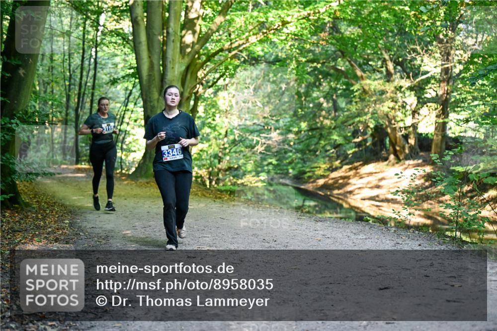 28.09.2025 - 33. Volkslauf durch das schöne Alstertal Dr. Thomas Lammeyer http://msf.ph/oto/8958035 28.09.2025 10:50:15 Laufen 3115, 3346, 3 meine-sportfotos.de