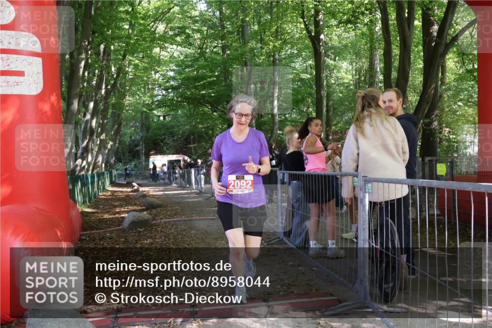 28.09.2025 - 33. Volkslauf durch das schöne Alstertal Strokosch-Dieckow http://msf.ph/oto/8958044 28.09.2025 13:07:25 Ziel  meine-sportfotos.de