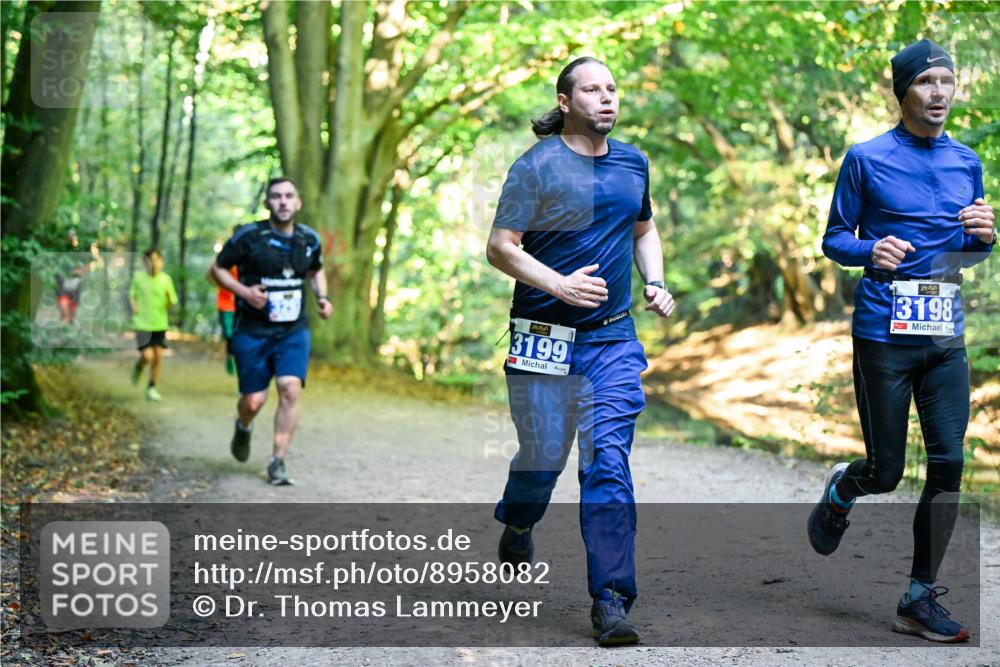 28.09.2025 - 33. Volkslauf durch das schöne Alstertal Dr. Thomas Lammeyer http://msf.ph/oto/8958082 28.09.2025 10:50:26 Laufen 3199, 3198 meine-sportfotos.de