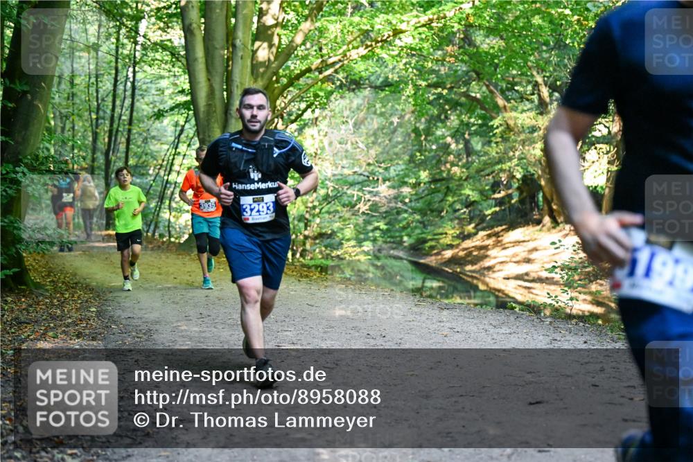 28.09.2025 - 33. Volkslauf durch das schöne Alstertal Dr. Thomas Lammeyer http://msf.ph/oto/8958088 28.09.2025 10:50:27 Laufen 3935, 2, 3293, 199 meine-sportfotos.de