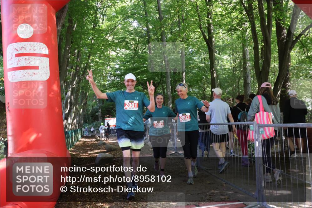 28.09.2025 - 33. Volkslauf durch das schöne Alstertal Strokosch-Dieckow http://msf.ph/oto/8958102 28.09.2025 13:09:12 Ziel  meine-sportfotos.de
