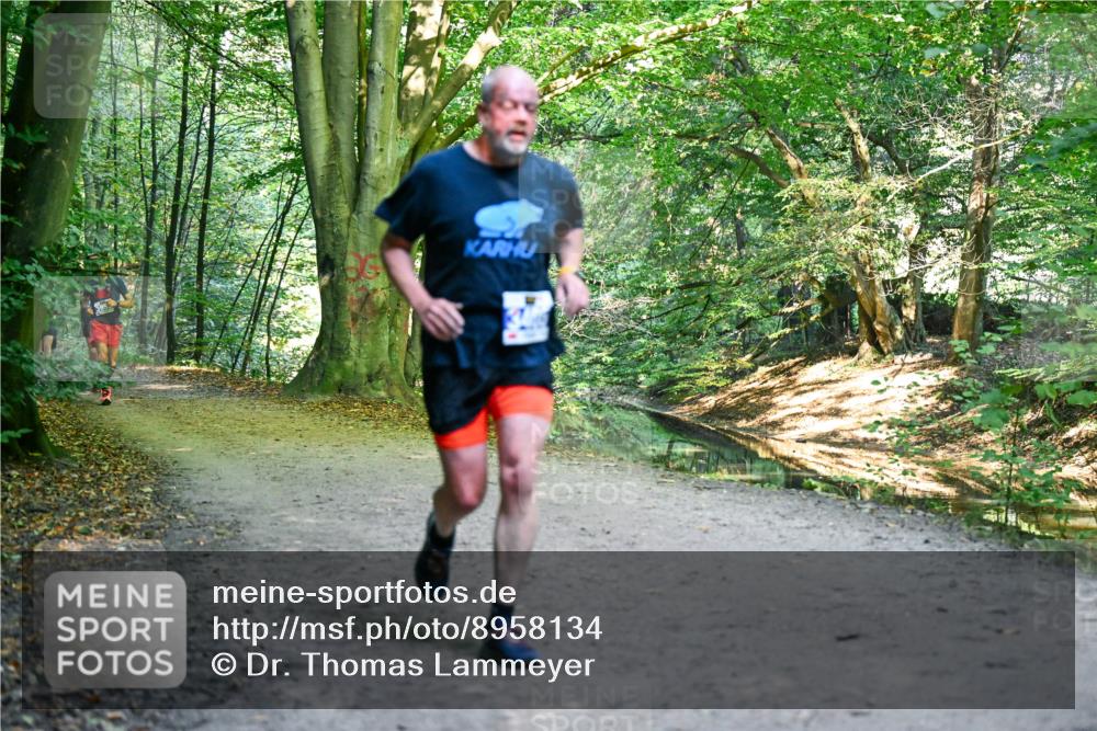 28.09.2025 - 33. Volkslauf durch das schöne Alstertal Dr. Thomas Lammeyer http://msf.ph/oto/8958134 28.09.2025 10:50:34 Laufen  meine-sportfotos.de