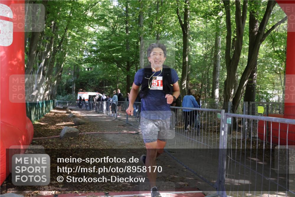 28.09.2025 - 33. Volkslauf durch das schöne Alstertal Strokosch-Dieckow http://msf.ph/oto/8958170 28.09.2025 13:09:50 Ziel  meine-sportfotos.de