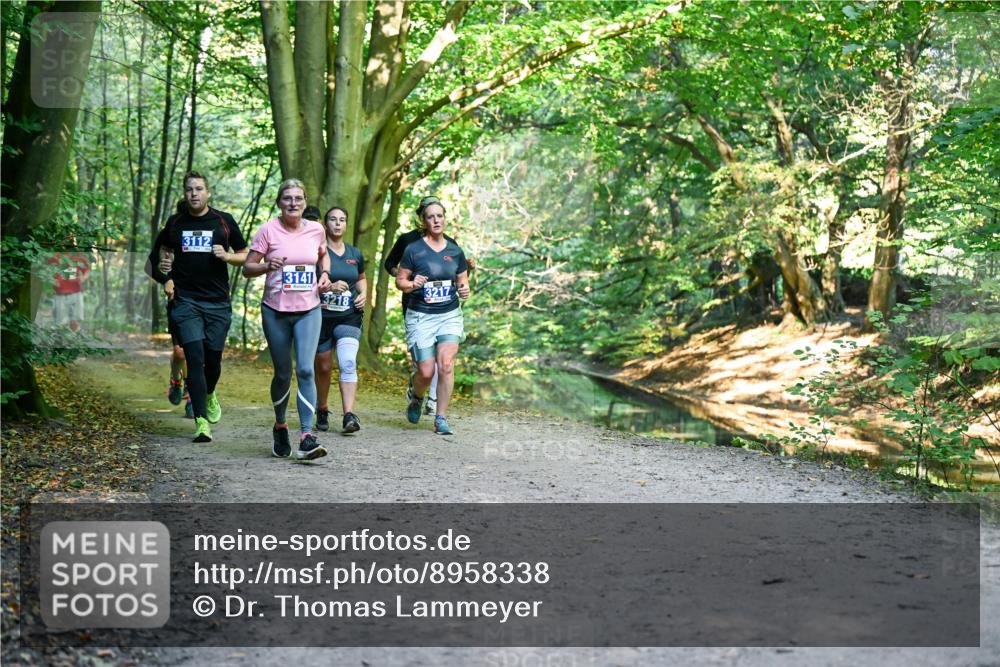 28.09.2025 - 33. Volkslauf durch das schöne Alstertal Dr. Thomas Lammeyer http://msf.ph/oto/8958338 28.09.2025 10:51:21 Laufen 3112, 3141, 3218, 3217 meine-sportfotos.de