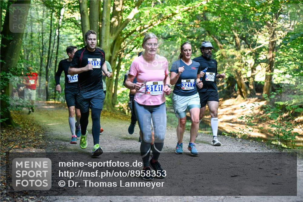 28.09.2025 - 33. Volkslauf durch das schöne Alstertal Dr. Thomas Lammeyer http://msf.ph/oto/8958353 28.09.2025 10:51:23 Laufen 3144, 3112, 43141, 3217, 3096 meine-sportfotos.de
