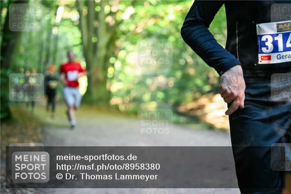 28.09.2025 - 33. Volkslauf durch das schöne Alstertal Dr. Thomas Lammeyer http://msf.ph/oto/8958380 28.09.2025 10:51:26 Laufen 314 meine-sportfotos.de