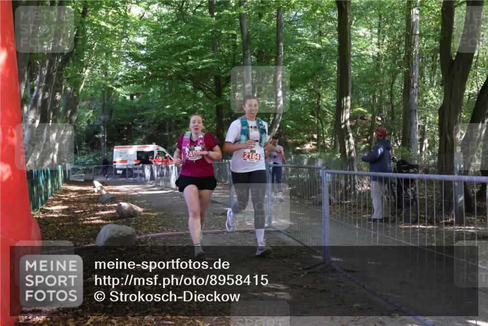 28.09.2025 - 33. Volkslauf durch das schöne Alstertal Strokosch-Dieckow http://msf.ph/oto/8958415 28.09.2025 13:17:26 Ziel 2164, 2409 meine-sportfotos.de