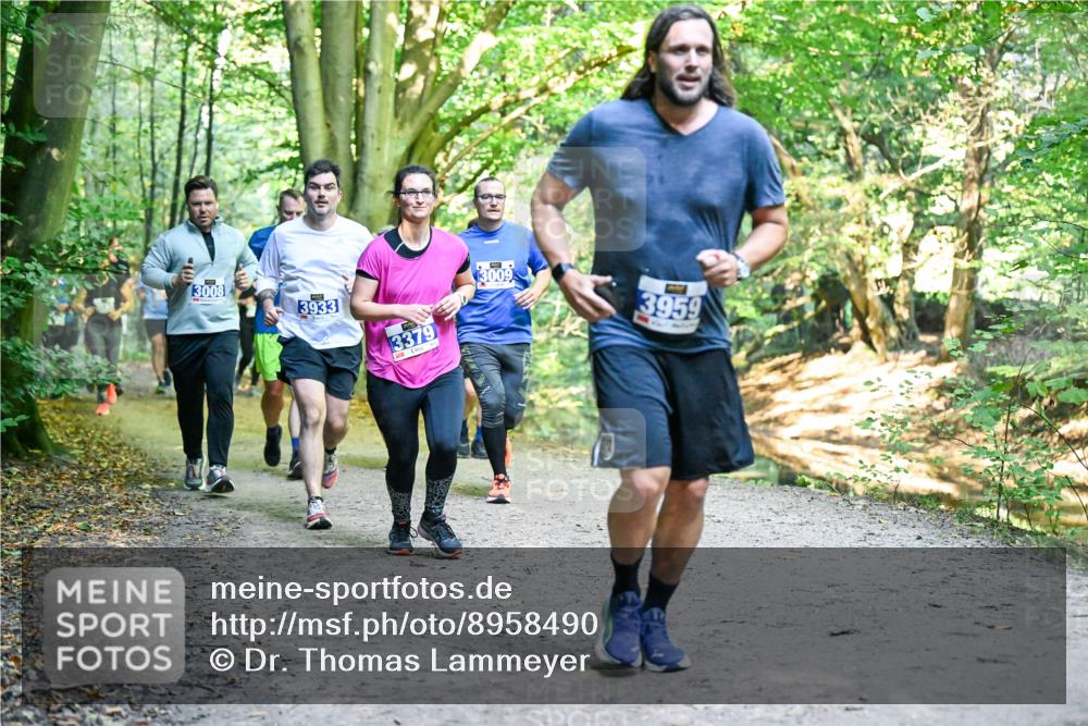 28.09.2025 - 33. Volkslauf durch das schöne Alstertal Dr. Thomas Lammeyer http://msf.ph/oto/8958490 28.09.2025 10:51:43 Laufen 3008, 3933, 3379, 3009, 3959 meine-sportfotos.de