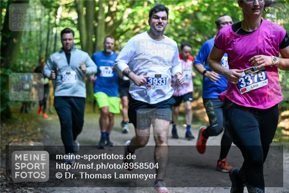 28.09.2025 - 33. Volkslauf durch das schöne Alstertal Dr. Thomas Lammeyer http://msf.ph/oto/8958504 28.09.2025 10:51:45 Laufen 30051, 3933, 3379 meine-sportfotos.de