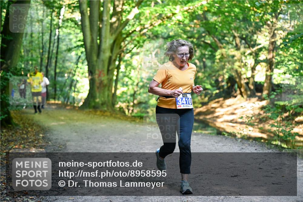 28.09.2025 - 33. Volkslauf durch das schöne Alstertal Dr. Thomas Lammeyer http://msf.ph/oto/8958595 28.09.2025 10:52:01 Laufen 3410 meine-sportfotos.de