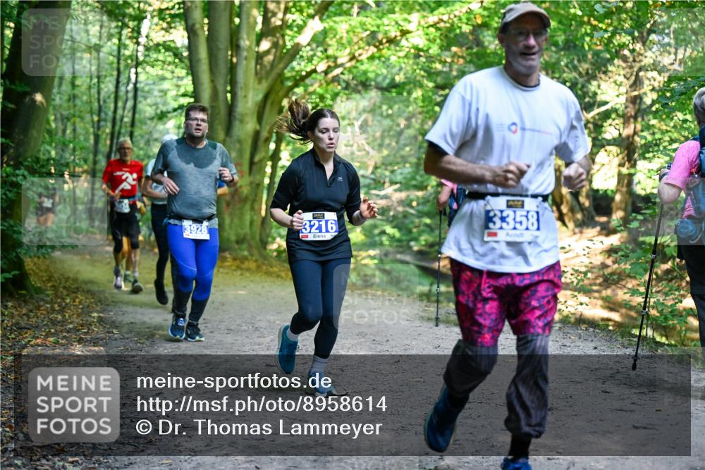 28.09.2025 - 33. Volkslauf durch das schöne Alstertal Dr. Thomas Lammeyer http://msf.ph/oto/8958614 28.09.2025 10:52:09 Laufen 3928, 3216, 3358 meine-sportfotos.de