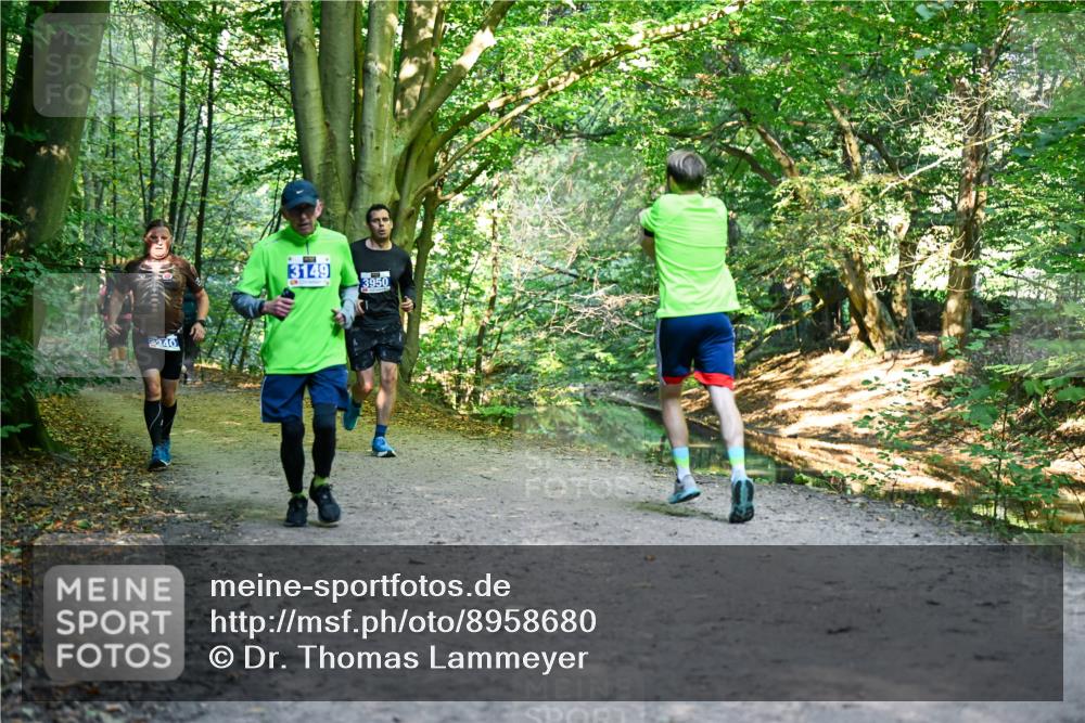 28.09.2025 - 33. Volkslauf durch das schöne Alstertal Dr. Thomas Lammeyer http://msf.ph/oto/8958680 28.09.2025 10:52:26 Laufen 240, 3149, 3950 meine-sportfotos.de