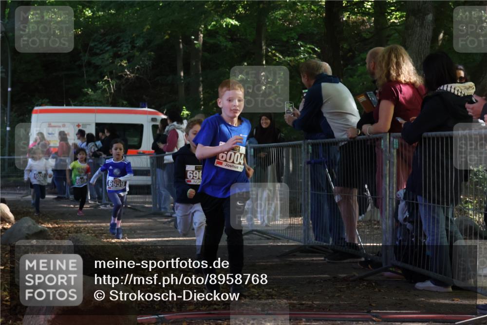 28.09.2025 - 33. Volkslauf durch das schöne Alstertal Strokosch-Dieckow http://msf.ph/oto/8958768 28.09.2025 10:42:04 Ziel  meine-sportfotos.de