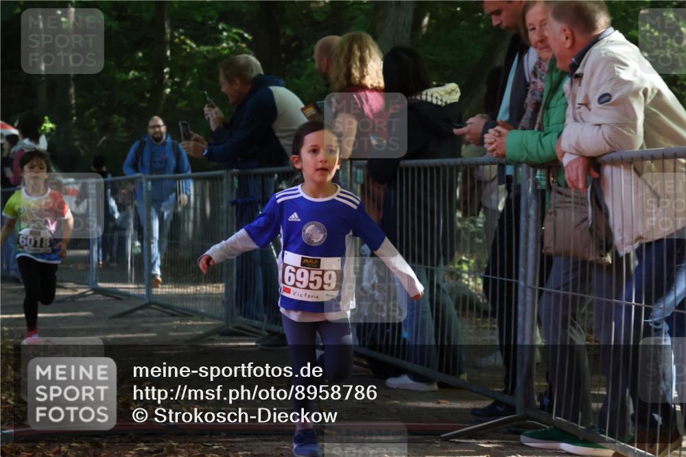 28.09.2025 - 33. Volkslauf durch das schöne Alstertal Strokosch-Dieckow http://msf.ph/oto/8958786 28.09.2025 10:42:07 Ziel  meine-sportfotos.de