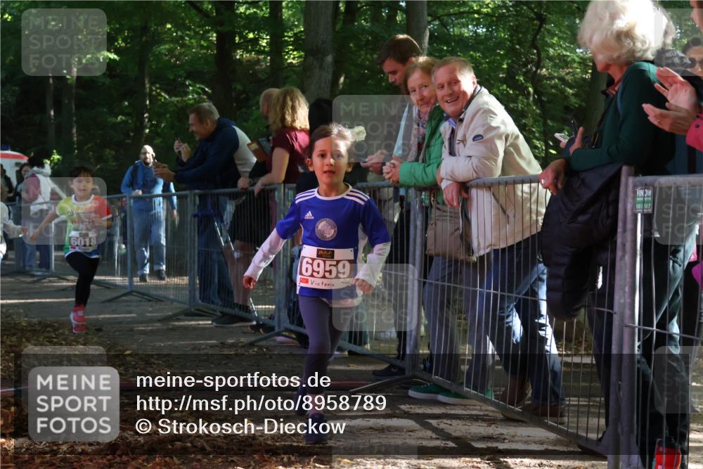 28.09.2025 - 33. Volkslauf durch das schöne Alstertal Strokosch-Dieckow http://msf.ph/oto/8958789 28.09.2025 10:42:08 Ziel  meine-sportfotos.de