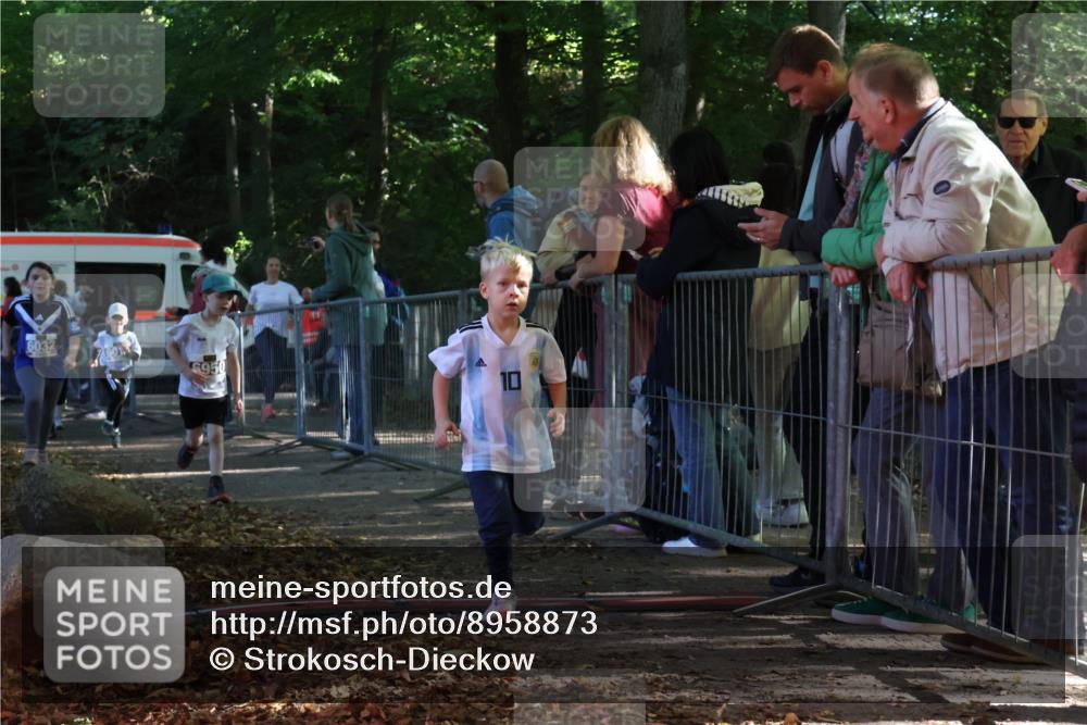28.09.2025 - 33. Volkslauf durch das schöne Alstertal Strokosch-Dieckow http://msf.ph/oto/8958873 28.09.2025 10:42:26 Ziel  meine-sportfotos.de