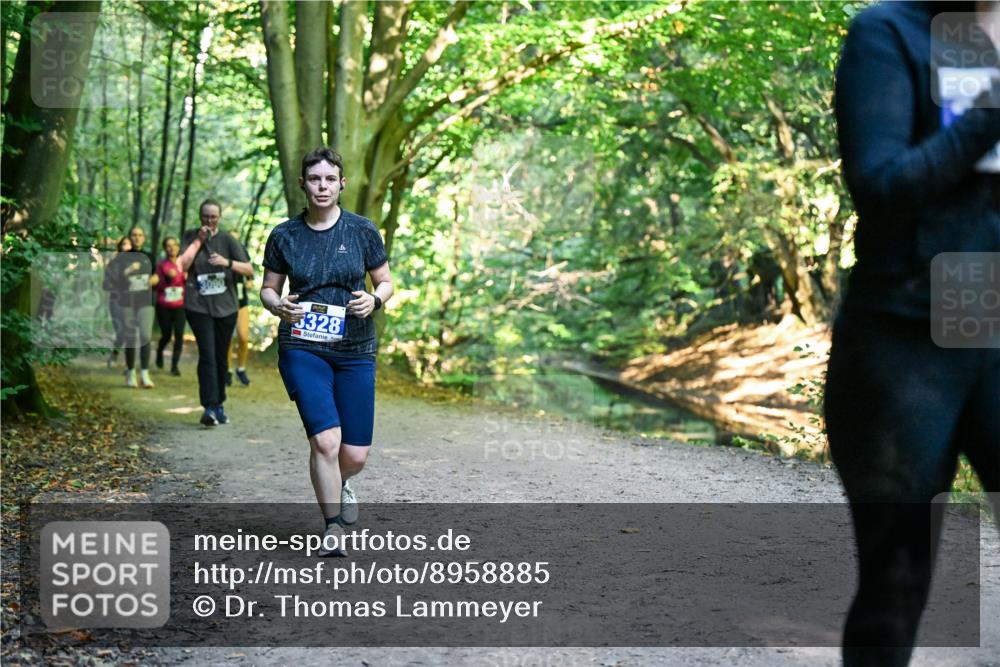 28.09.2025 - 33. Volkslauf durch das schöne Alstertal Dr. Thomas Lammeyer http://msf.ph/oto/8958885 28.09.2025 10:53:00 Laufen 3090, 3328 meine-sportfotos.de