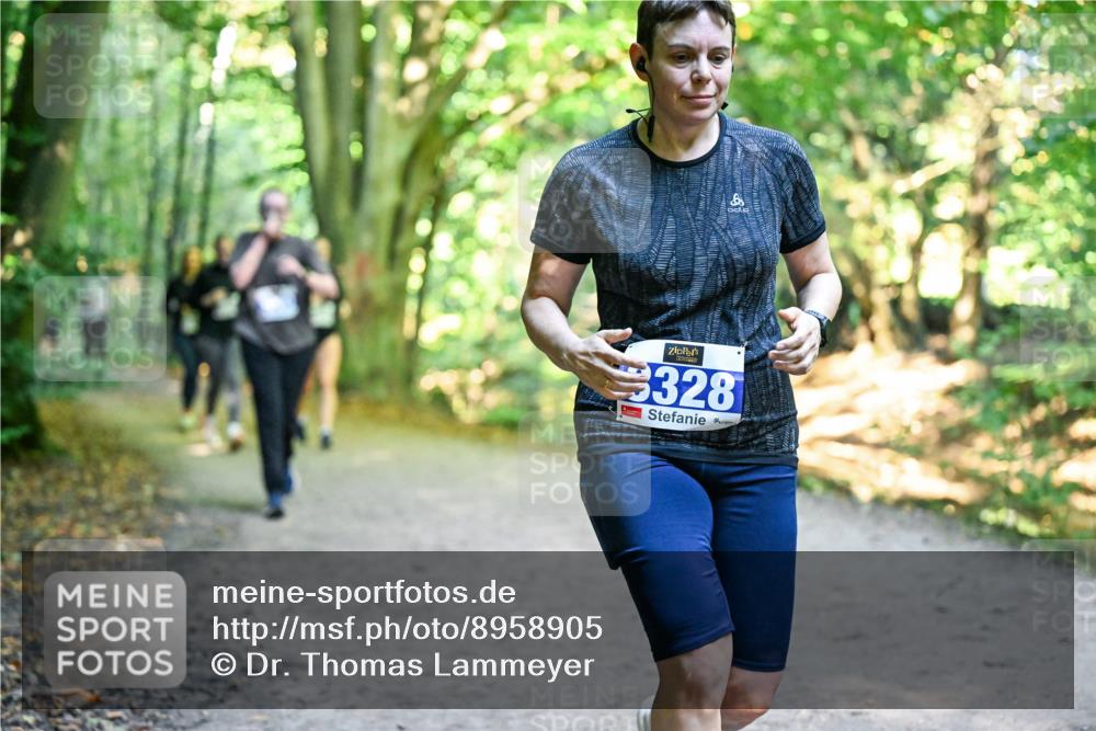 28.09.2025 - 33. Volkslauf durch das schöne Alstertal Dr. Thomas Lammeyer http://msf.ph/oto/8958905 28.09.2025 10:53:02 Laufen 328 meine-sportfotos.de