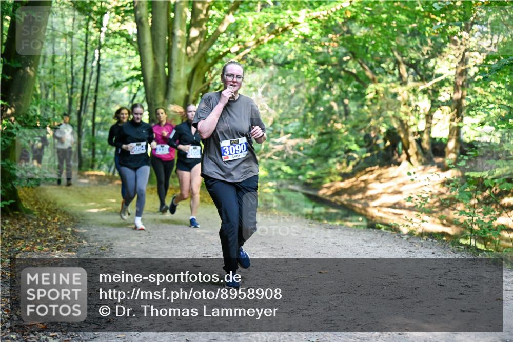 28.09.2025 - 33. Volkslauf durch das schöne Alstertal Dr. Thomas Lammeyer http://msf.ph/oto/8958908 28.09.2025 10:53:03 Laufen 3090 meine-sportfotos.de