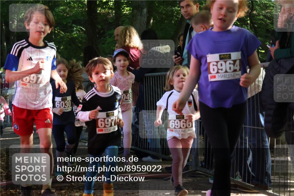 28.09.2025 - 33. Volkslauf durch das schöne Alstertal Strokosch-Dieckow http://msf.ph/oto/8959022 28.09.2025 10:42:57 Ziel  meine-sportfotos.de