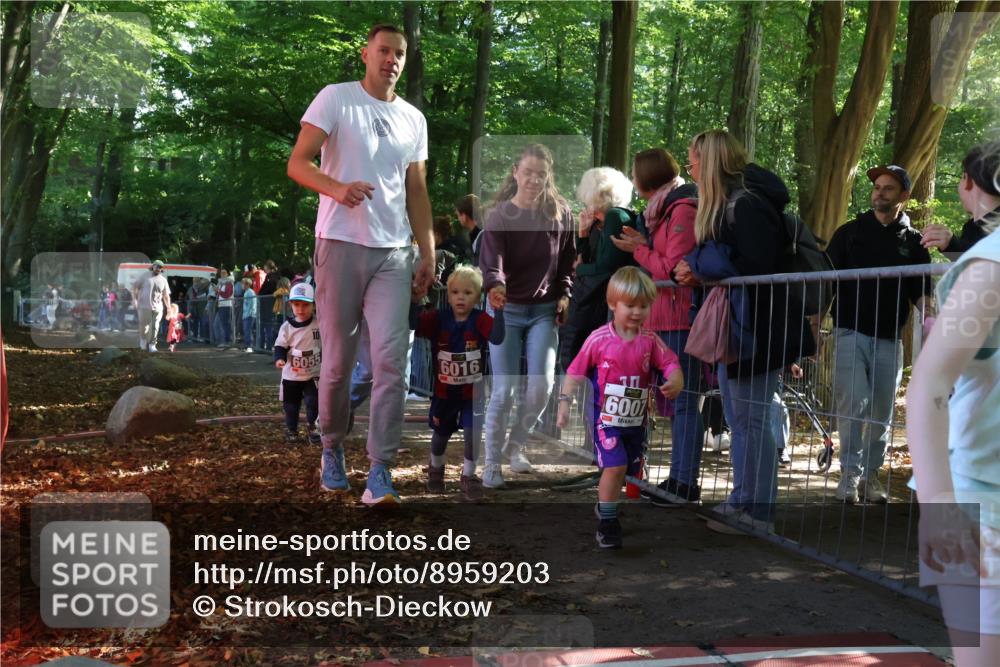 28.09.2025 - 33. Volkslauf durch das schöne Alstertal Strokosch-Dieckow http://msf.ph/oto/8959203 28.09.2025 10:43:42 Ziel  meine-sportfotos.de