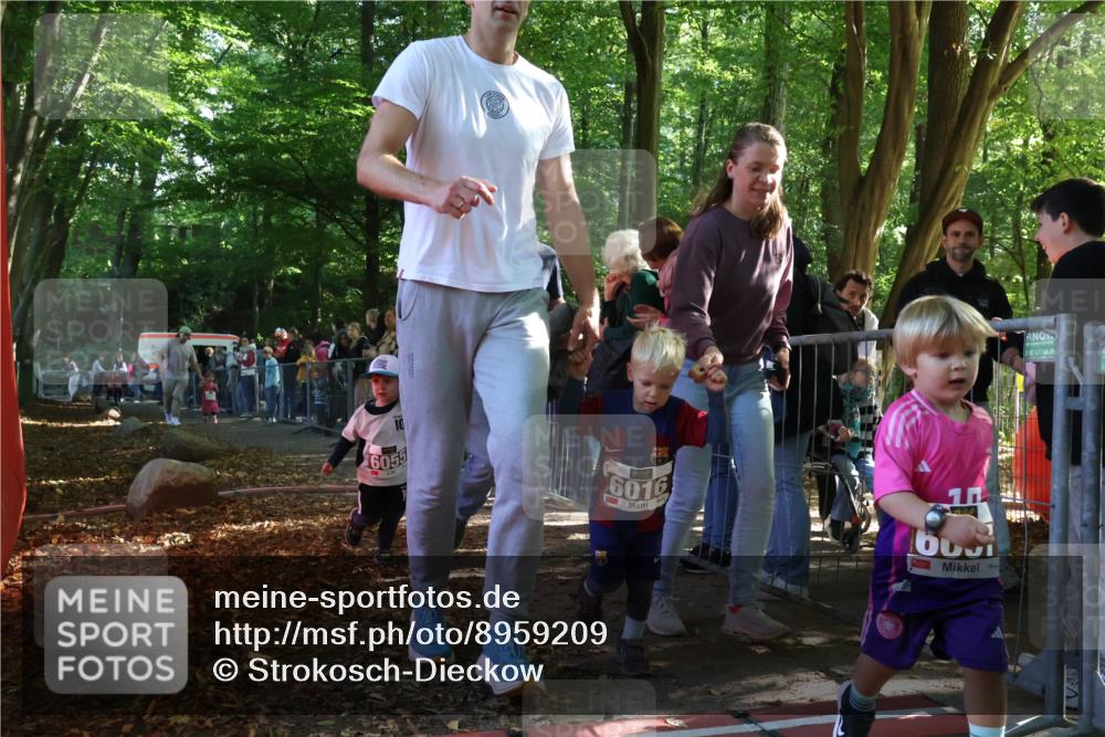 28.09.2025 - 33. Volkslauf durch das schöne Alstertal Strokosch-Dieckow http://msf.ph/oto/8959209 28.09.2025 10:43:43 Ziel  meine-sportfotos.de