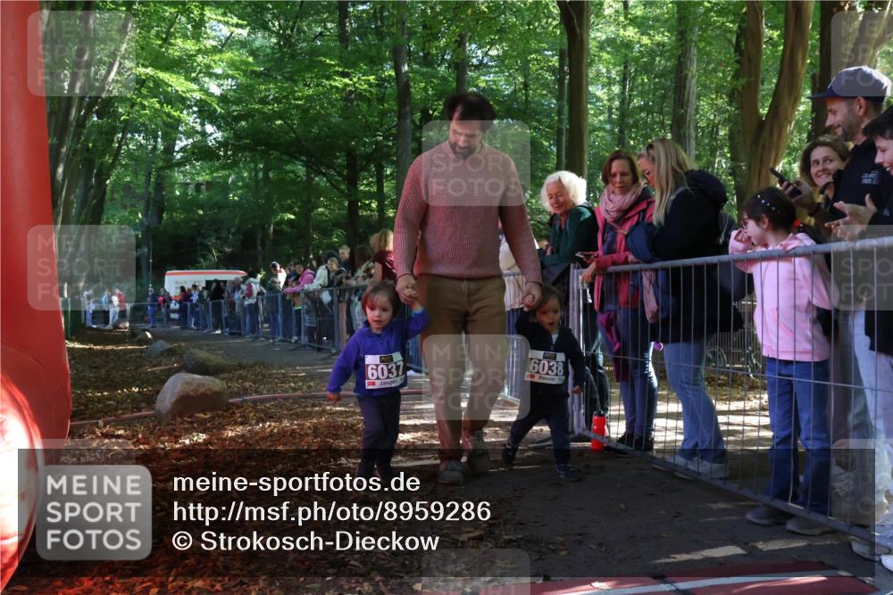 28.09.2025 - 33. Volkslauf durch das schöne Alstertal Strokosch-Dieckow http://msf.ph/oto/8959286 28.09.2025 10:44:29 Ziel  meine-sportfotos.de