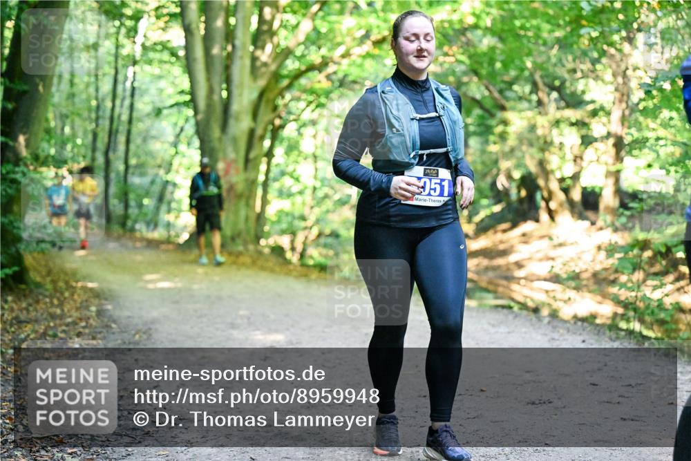 28.09.2025 - 33. Volkslauf durch das schöne Alstertal Dr. Thomas Lammeyer http://msf.ph/oto/8959948 28.09.2025 10:57:03 Laufen 051 meine-sportfotos.de