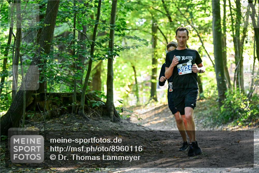 28.09.2025 - 33. Volkslauf durch das schöne Alstertal Dr. Thomas Lammeyer http://msf.ph/oto/8960116 28.09.2025 10:59:28 Laufen 3924 meine-sportfotos.de