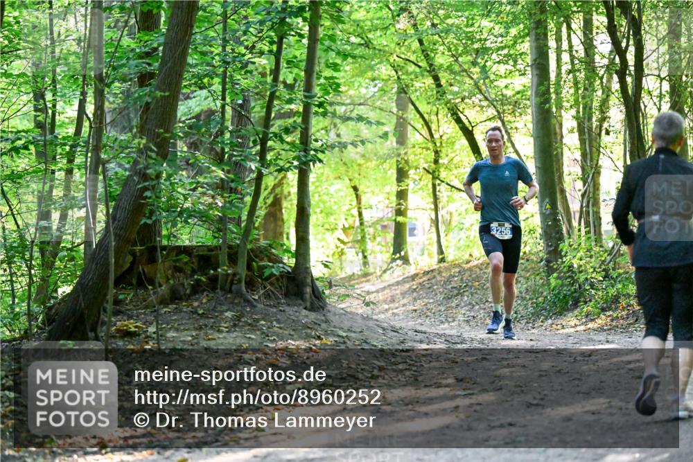 28.09.2025 - 33. Volkslauf durch das schöne Alstertal Dr. Thomas Lammeyer http://msf.ph/oto/8960252 28.09.2025 11:00:57 Laufen  meine-sportfotos.de