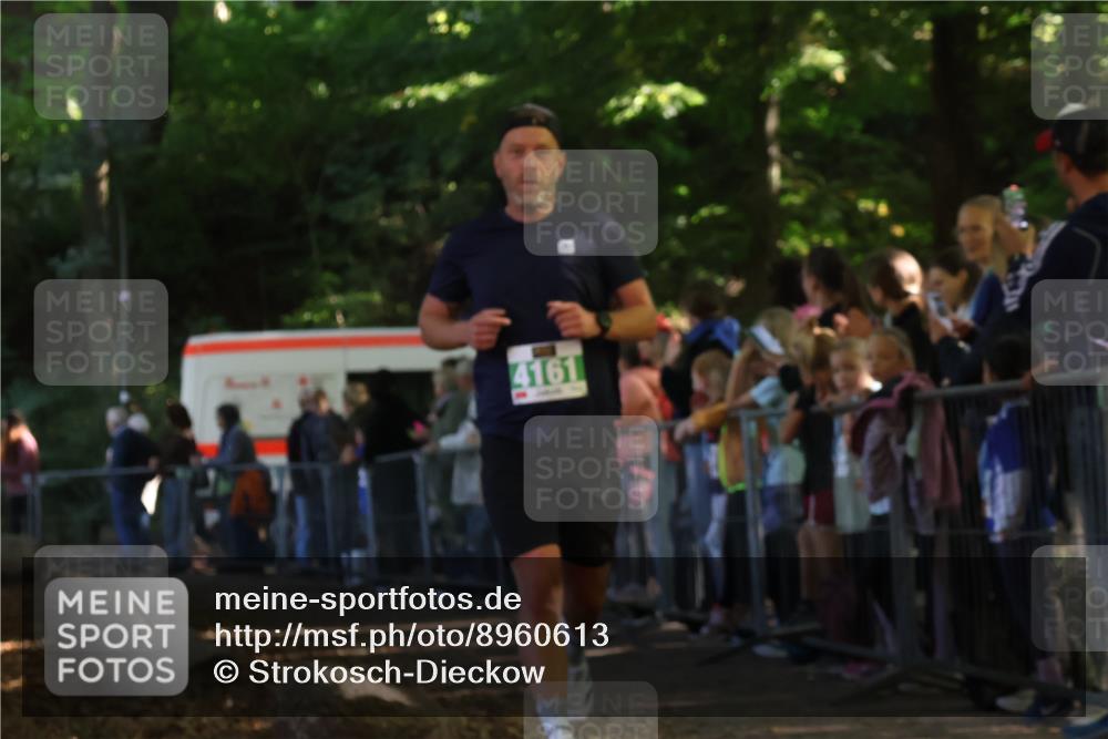 28.09.2025 - 33. Volkslauf durch das schöne Alstertal Strokosch-Dieckow http://msf.ph/oto/8960613 28.09.2025 10:50:13 Ziel 4161 meine-sportfotos.de