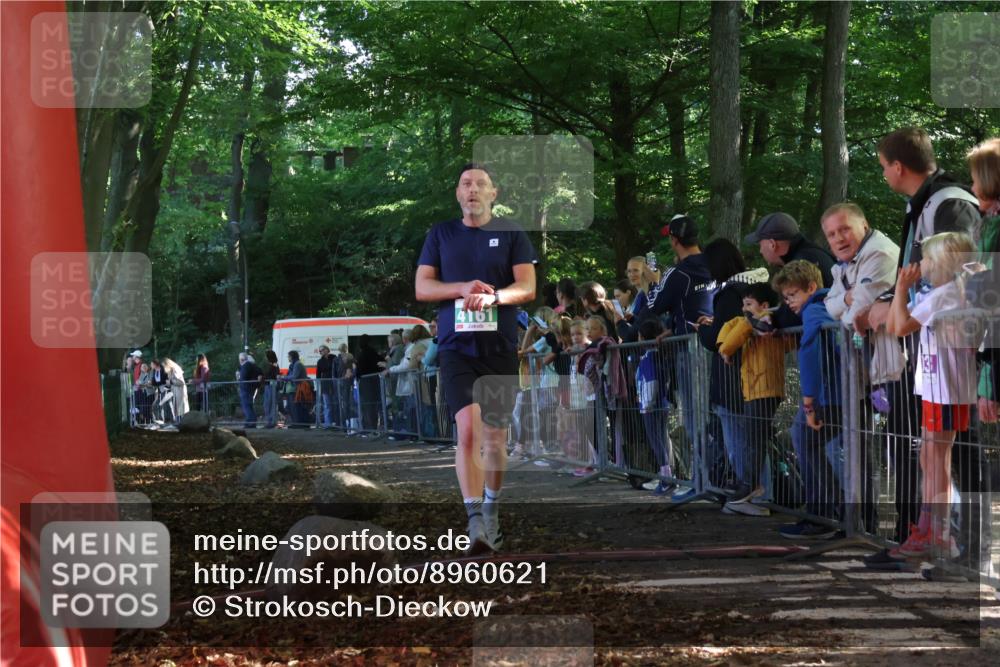 28.09.2025 - 33. Volkslauf durch das schöne Alstertal Strokosch-Dieckow http://msf.ph/oto/8960621 28.09.2025 10:50:14 Ziel 4161 meine-sportfotos.de