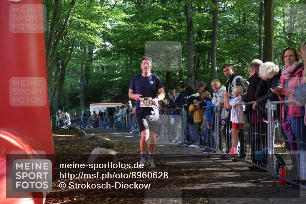 28.09.2025 - 33. Volkslauf durch das schöne Alstertal Strokosch-Dieckow http://msf.ph/oto/8960628 28.09.2025 10:50:14 Ziel 4161 meine-sportfotos.de