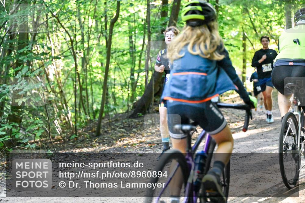 28.09.2025 - 33. Volkslauf durch das schöne Alstertal Dr. Thomas Lammeyer http://msf.ph/oto/8960894 28.09.2025 11:05:30 Laufen  meine-sportfotos.de