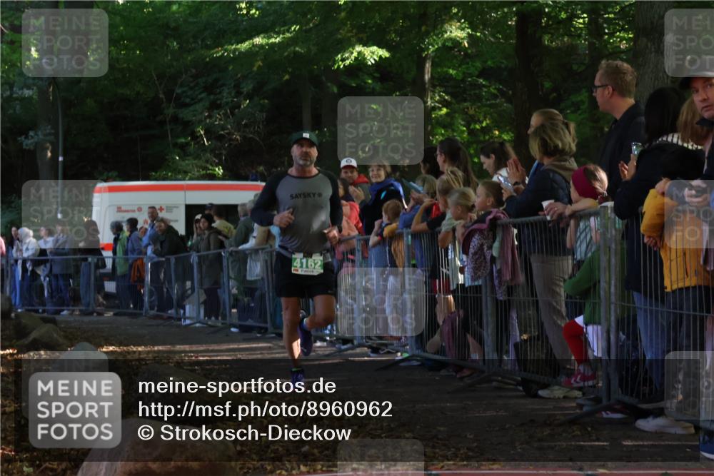 28.09.2025 - 33. Volkslauf durch das schöne Alstertal Strokosch-Dieckow http://msf.ph/oto/8960962 28.09.2025 10:51:58 Ziel 4162 meine-sportfotos.de