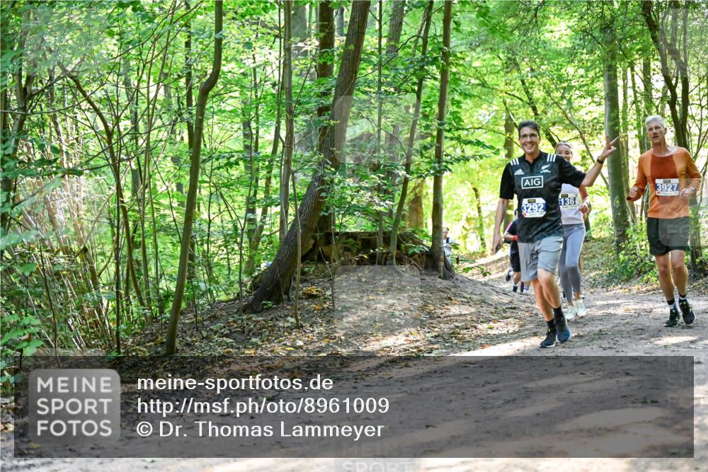 28.09.2025 - 33. Volkslauf durch das schöne Alstertal Dr. Thomas Lammeyer http://msf.ph/oto/8961009 28.09.2025 11:06:00 Laufen 3292, 136, 3927 meine-sportfotos.de