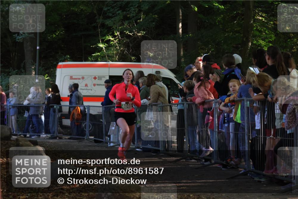 28.09.2025 - 33. Volkslauf durch das schöne Alstertal Strokosch-Dieckow http://msf.ph/oto/8961587 28.09.2025 10:55:32 Ziel 4046 meine-sportfotos.de