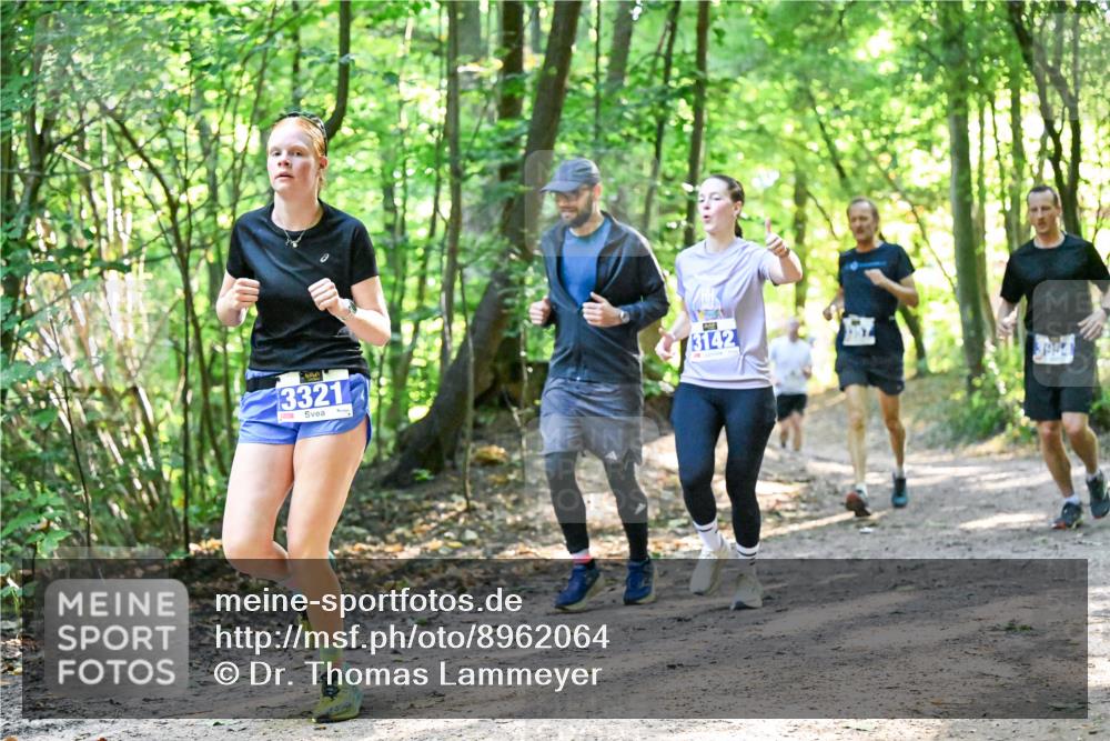 28.09.2025 - 33. Volkslauf durch das schöne Alstertal Dr. Thomas Lammeyer http://msf.ph/oto/8962064 28.09.2025 11:09:39 Laufen 3321, 3142, 3954 meine-sportfotos.de