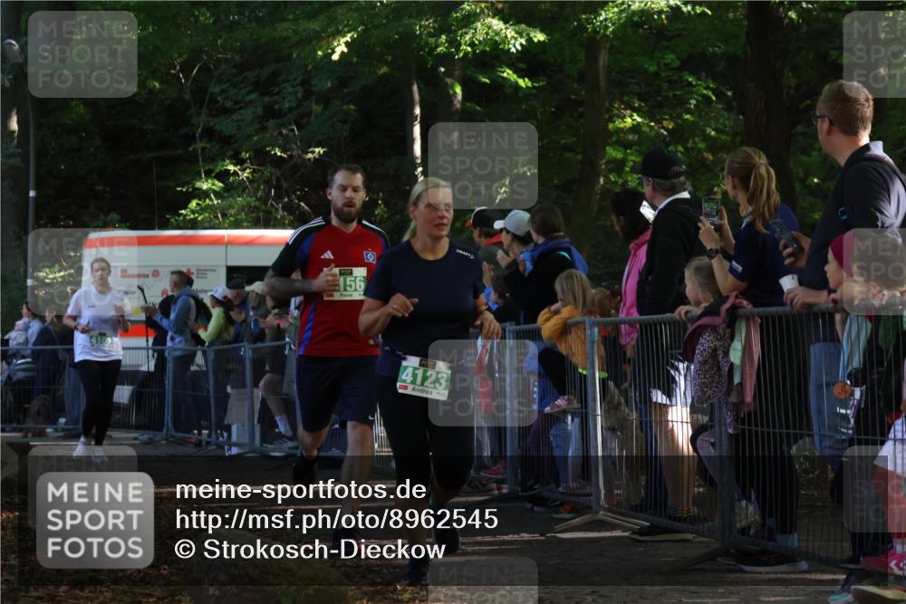 28.09.2025 - 33. Volkslauf durch das schöne Alstertal Strokosch-Dieckow http://msf.ph/oto/8962545 28.09.2025 10:58:11 Ziel 4090, 4091, 4105, 4122, 4123, 4156 meine-sportfotos.de