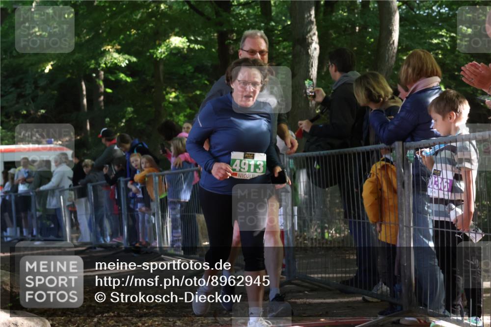 28.09.2025 - 33. Volkslauf durch das schöne Alstertal Strokosch-Dieckow http://msf.ph/oto/8962945 28.09.2025 11:00:10 Ziel 4170, 4913 meine-sportfotos.de