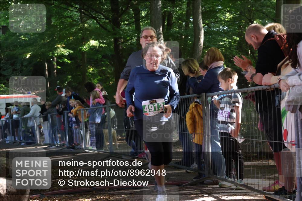 28.09.2025 - 33. Volkslauf durch das schöne Alstertal Strokosch-Dieckow http://msf.ph/oto/8962948 28.09.2025 11:00:10 Ziel 4170, 4913 meine-sportfotos.de