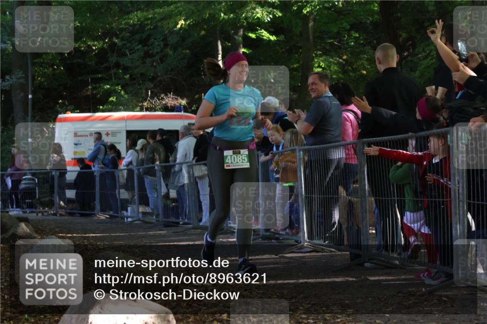 28.09.2025 - 33. Volkslauf durch das schöne Alstertal Strokosch-Dieckow http://msf.ph/oto/8963621 28.09.2025 11:05:47 Ziel 4085 meine-sportfotos.de